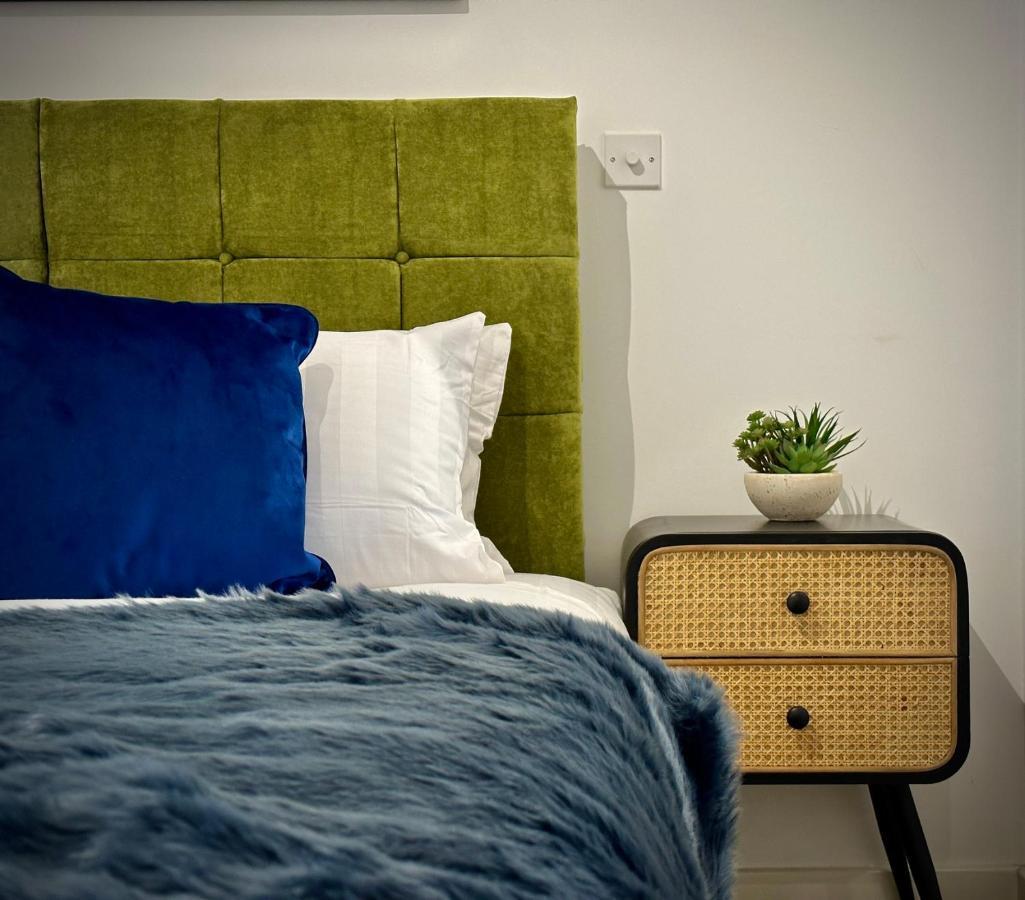 Serviced Apartments Nailsea Экстерьер фото