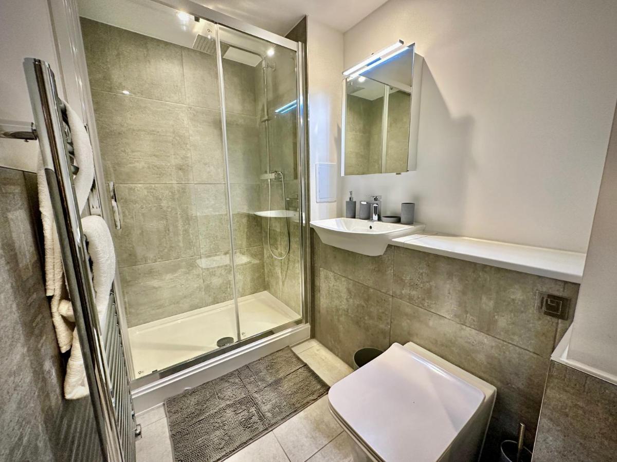 Serviced Apartments Nailsea Экстерьер фото